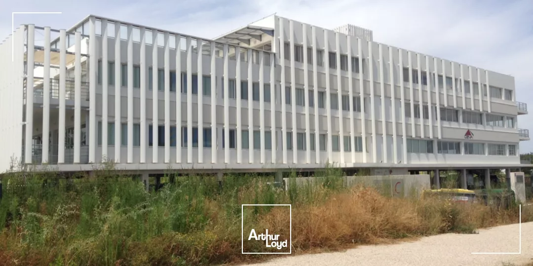 Immeuble neuf BBC en R+3 avec terrasse à louer situé à Marignane 