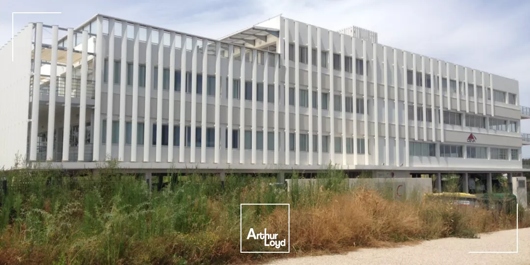Immeuble neuf BBC en R+3 avec terrasse à louer situé à Marignane 